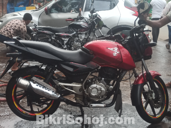 Pulsar 150cc 2 colours